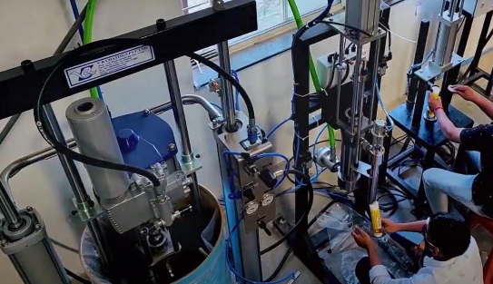 Cartridge filling machine